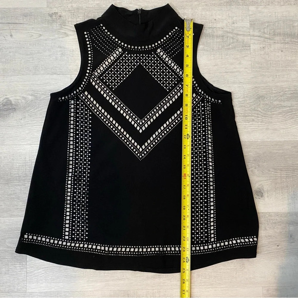 Cartise M Black High Neck Tank Top with Cut Out Design - Picture 13 of 16